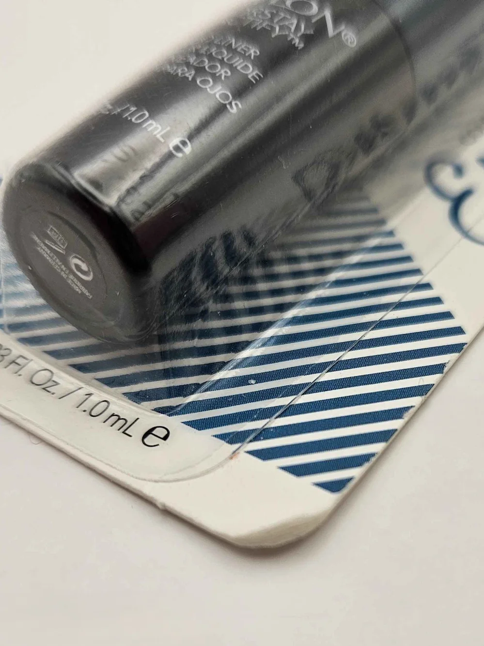 Revlon Liquid Eyeliner — 104 Mermaid Blue